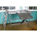 Стол для нутровки скота со склизом СТ-14 (нерж.) 1300х850х1153