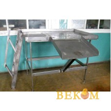 Стол для нутровки скота со склизом СТ-14 (нерж.) 1300х850х1153